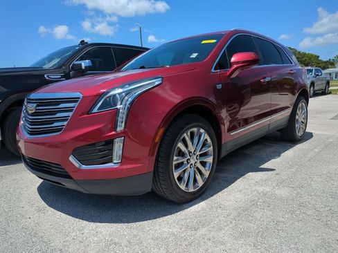 Used 2019 Cadillac XT5 Luxury FWD image 2