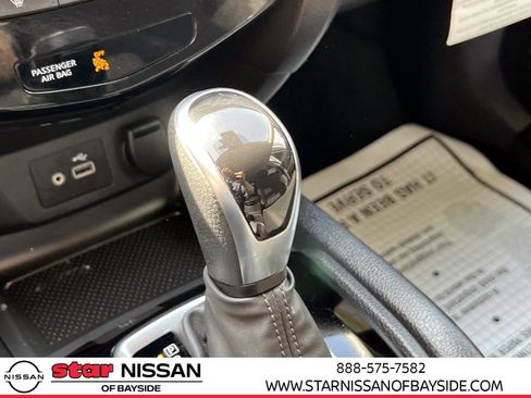 Used 2022 Nissan Rogue Sport S image 27