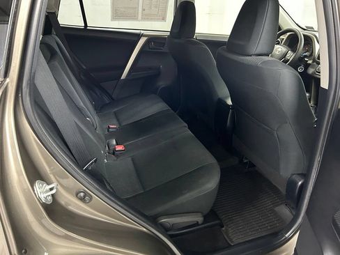 Used 2014 Toyota RAV4 LE AWD/4WD image 14