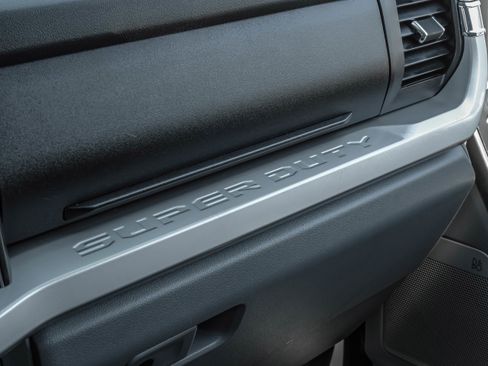 Used 2023 Ford F250 XLT w/ XLT Premium Package image 40