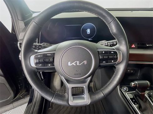 Used 2024 Kia Sportage SX image 12