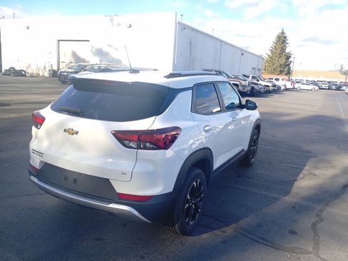 Used 2023 Chevrolet TrailBlazer LT image 3