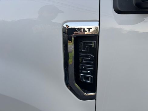 Used 2018 Ford F250 XLT image 11