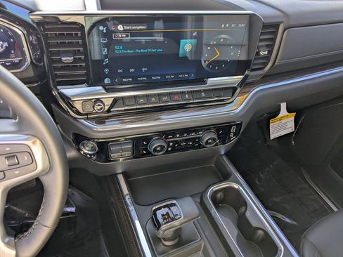 Certified 2025 Chevrolet Silverado 1500 LT Trail Boss w/ Convenience Package II image 16