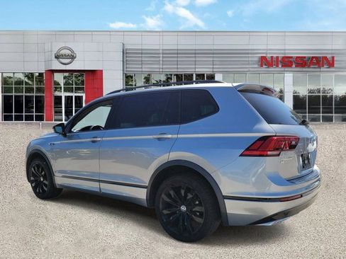 Used 2021 Volkswagen Tiguan SE R-Line FWD image 5