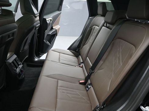 Used 2025 BMW X3 xDrive30i w/ Convenience Package image 17