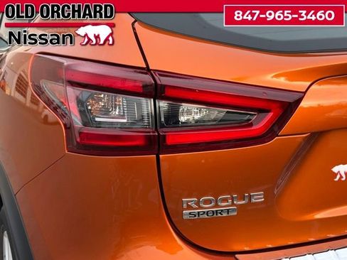 Used 2022 Nissan Rogue Sport SV image 9