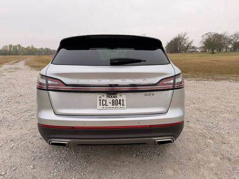Used 2019 Lincoln Nautilus Reserve image 5