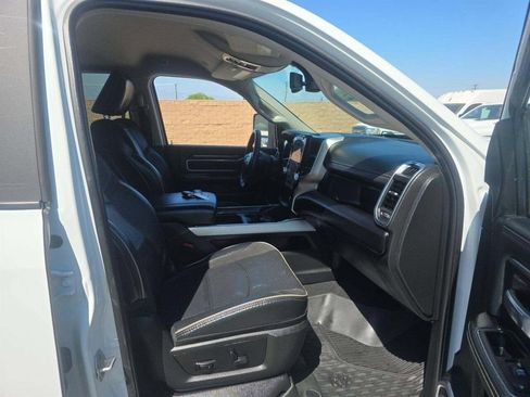 Used 2024 RAM 2500 Laramie AWD/4WD image 6