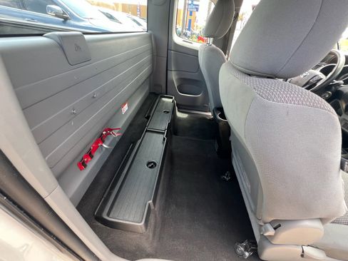 Used 2015 Toyota Tacoma 2WD Access Cab image 26
