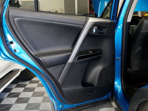 Used 2018 Toyota RAV4 Limited image 21