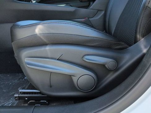 New 2026 Jeep Compass Latitude AWD/4WD image 19