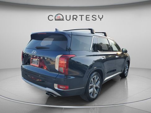 Used 2021 Hyundai Palisade Limited w/ Cargo Package FWD image 3