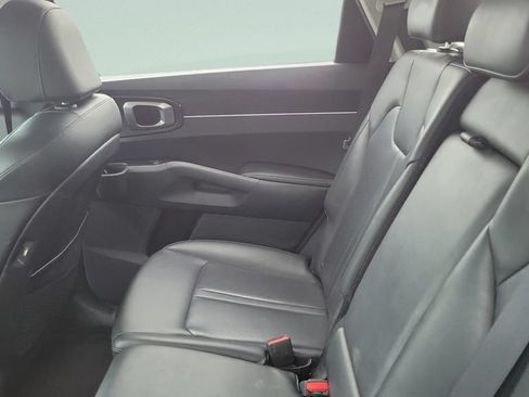 Used 2023 Kia Sorento S w/ Panoramic Sunroof Package FWD image 6