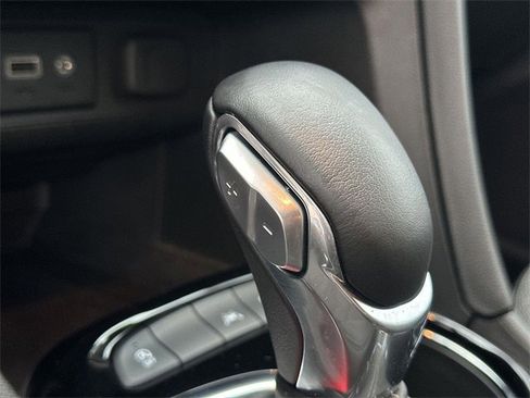 Used 2023 Buick Encore GX Select w/ Sport Touring Package image 38