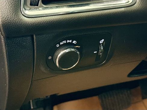 Used 2016 Chevrolet Cruze Premier image 11