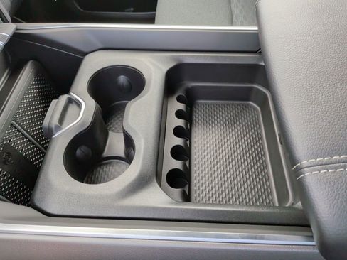 New 2026 RAM 1500 4x4 Crew Cab image 37