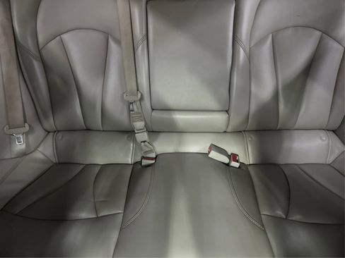 Used 2017 Buick LaCrosse Preferred image 24