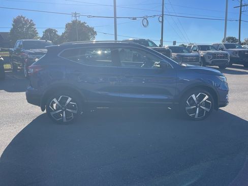 Used 2020 Nissan Rogue Sport SL w/ Premium Package image 6