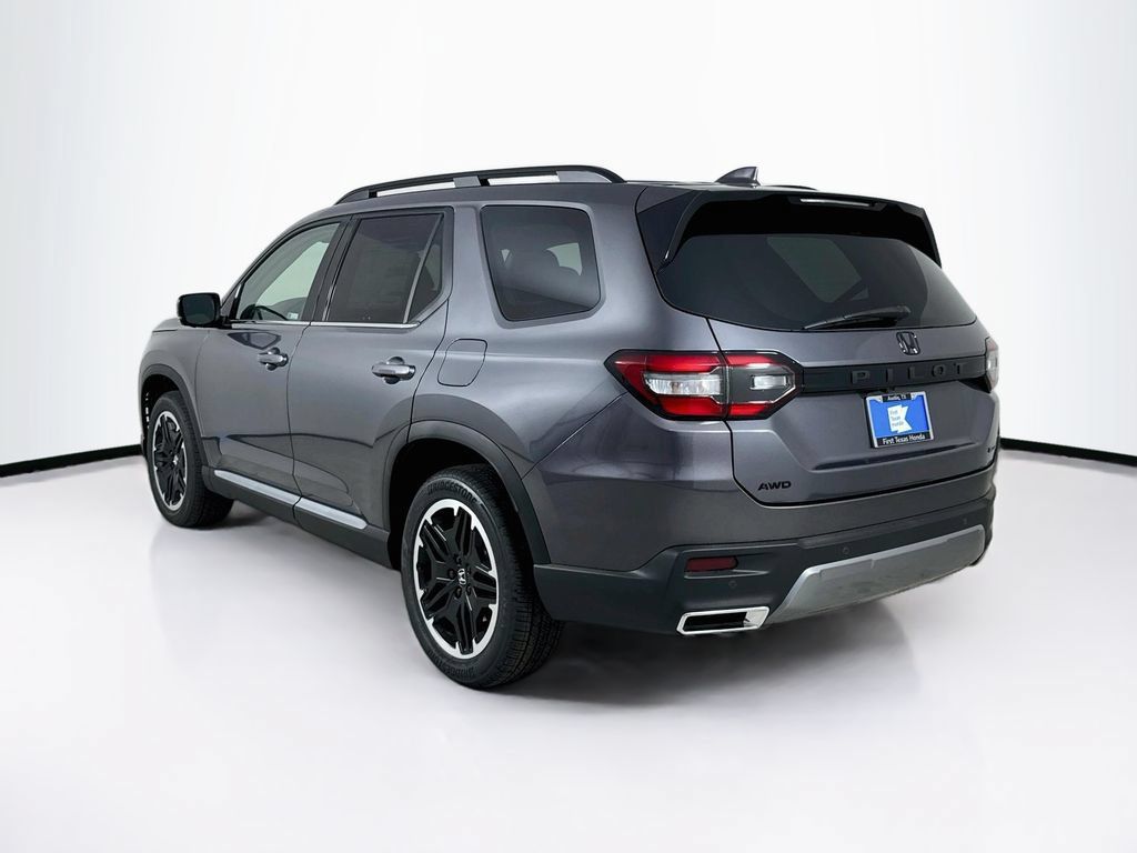 New 2026 Honda Pilot Touring image 5