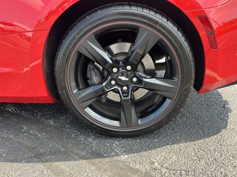 Used 2017 Chevrolet Camaro SS image 10