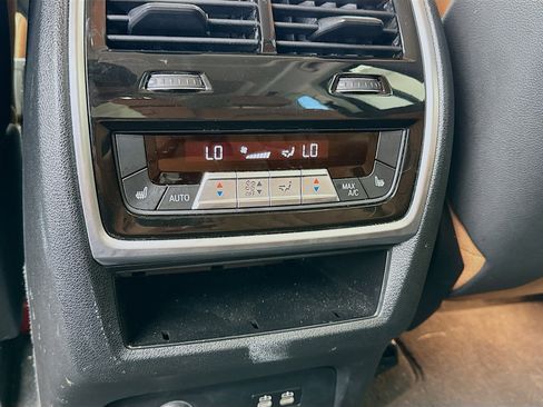 Used 2019 BMW X7 xDrive40i w/ Premium Package image 15