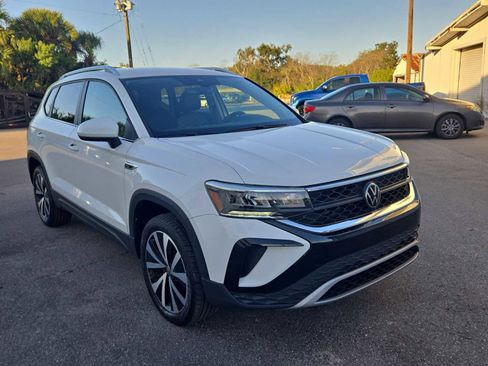 Used 2023 Volkswagen Taos SE image 16