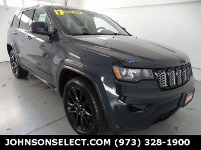 Used 2017 Jeep Grand Cherokee Altitude
