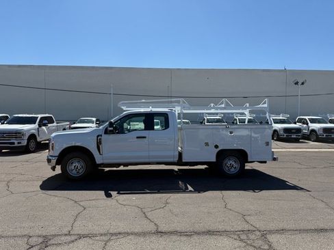 New 2026 Ford F250 XL w/ XL Chrome Package image 4