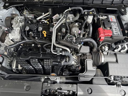 Used 2025 Nissan Altima 2.5 SV FWD image 31