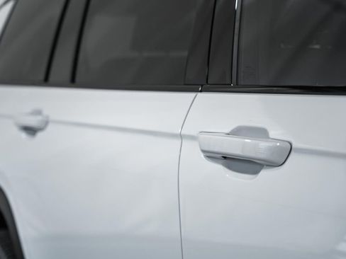 New 2025 Jeep Grand Cherokee L Altitude image 14