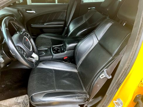 Used 2017 Dodge Charger R/T w/ Plus Group image 12