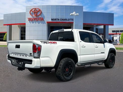 Used 2023 Toyota Tacoma TRD Off-Road w/ TRD Premium Off Road Package AWD/4WD image 8