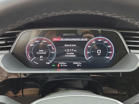 Used 2024 Audi Q8 e-tron Premium Plus w/ Premium Plus Package AWD/4WD image 9