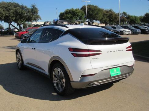 Used 2024 Genesis GV60 RWD image 13