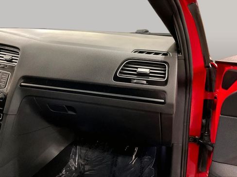 Used 2017 Volkswagen GTI Sport FWD image 18