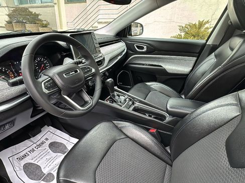 Certified 2022 Jeep Compass Latitude w/ Sun and Sound Group image 12