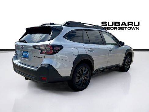 Used 2025 Subaru Outback Onyx Edition AWD/4WD image 8