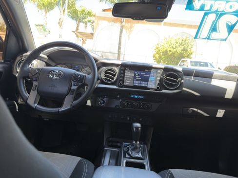 Used 2021 Toyota Tacoma TRD Sport w/ Technology Package RWD image 20