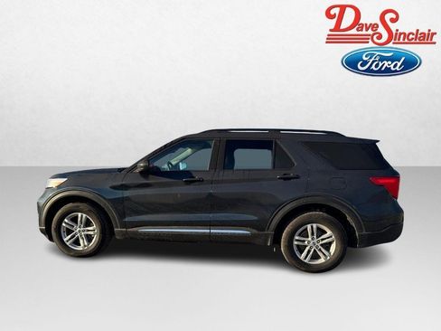 Used 2023 Ford Explorer XLT w/ Equipment Group 202A image 10