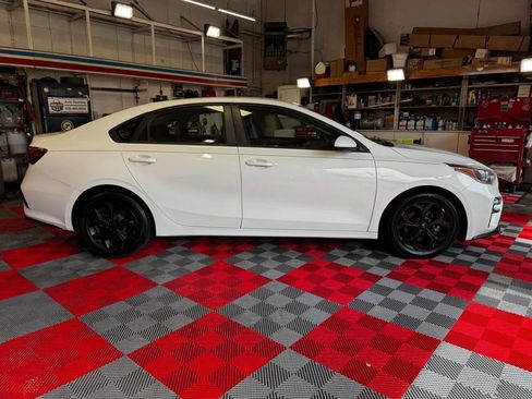 Used 2019 Kia Forte LXS image 8