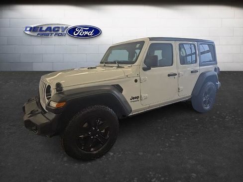Used 2022 Jeep Wrangler Unlimited Sport image 2