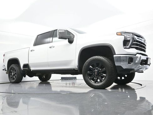 Used 2024 Chevrolet Silverado 2500 LTZ AWD/4WD image 41