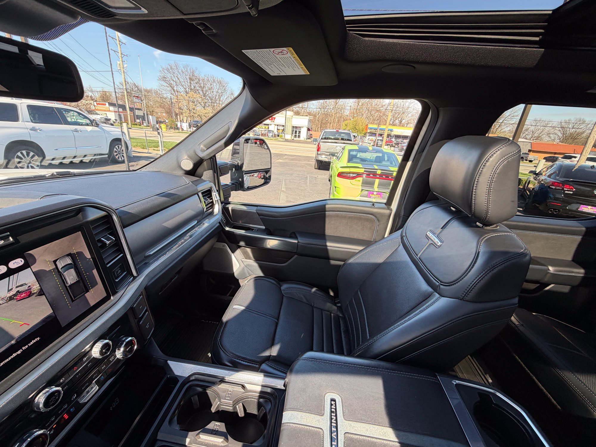 Used 2025 Ford F450 Platinum w/ FX4 Off-Road Package AWD/4WD image 33