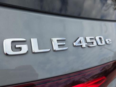Used 2025 Mercedes-Benz GLE 450e 4MATIC w/ Winter Package image 35