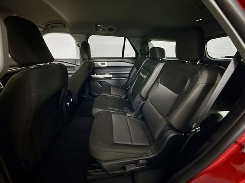 Certified 2022 Ford Explorer XLT w/ Class IV Trailer Tow Package image 23