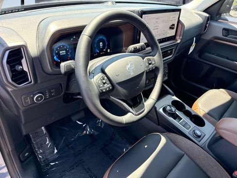 Used 2025 Ford Bronco Sport Outer Banks w/ Outer Banks Tech Package+ AWD/4WD image 30