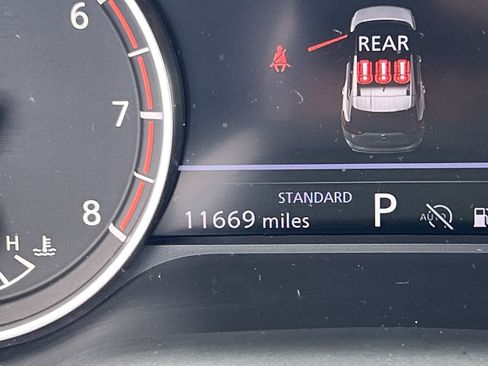 Certified 2025 Nissan Rogue SV FWD image 6