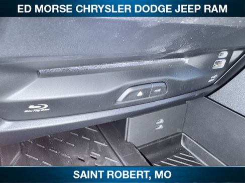 New 2026 Chrysler Pacifica Pinnacle FWD image 22