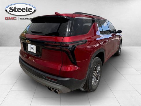 Used 2025 Chevrolet Traverse LT w/ LPO, Floor Liner Package FWD image 5